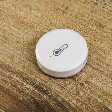ZigBee Tuya Temperatur- und Feuchtigkeitssensor ZB-DTH01W