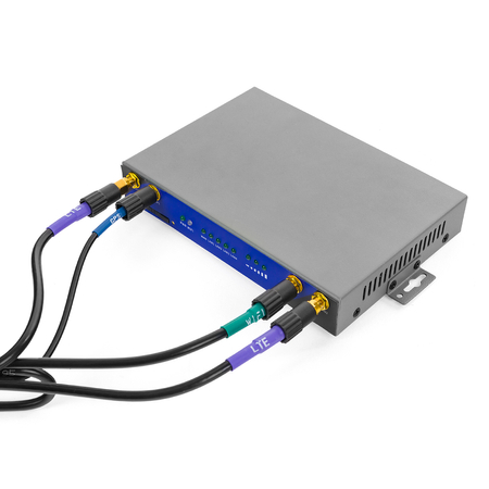 Zestaw anteny MIMO-3-15B z routerem SIR451V2