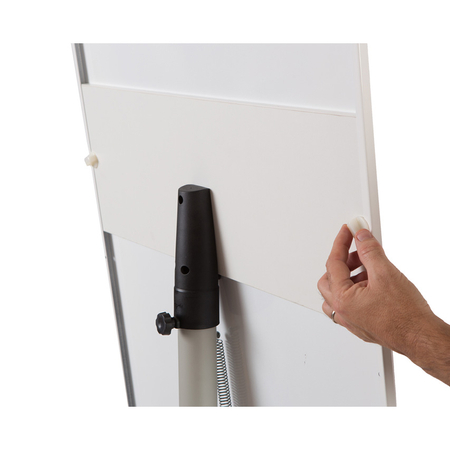 Stand na kółkach z regulacją wysokości i tablicą