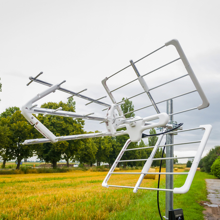 Antena DVB-T2 Spacetronik EOS UHF White