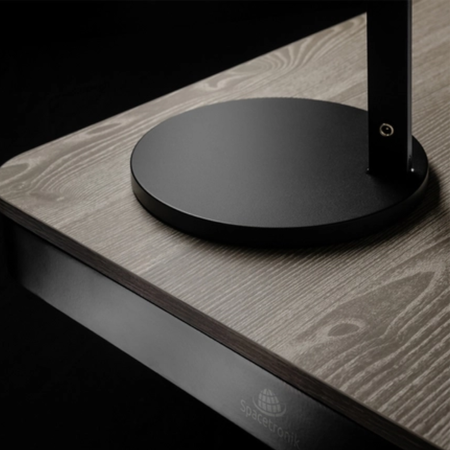 Biurko elektryczne 120×60 z fotelem Springle 44 i lampą biurkową Glow D5