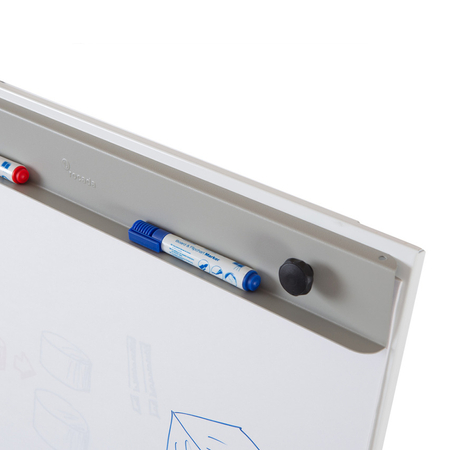 Stand na kółkach z regulacją wysokości i tablicą