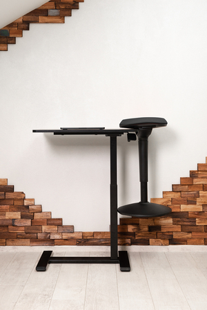 Buddy verstellbares Tischset plus Zippy Hocker