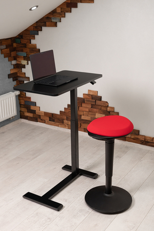 Zestaw regulowany stolik Buddy plus hoker Zippy